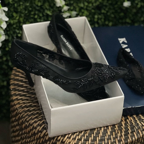 Karen Scott black mesh embellished pumps size 7.5 like new condition - Picture 2 of 11